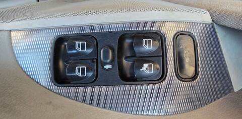 Foto 1ª: Botonera Elevalunas Mercedes Clase CLK 270 2.7 CDI 209.316) 170CV 125KW (2002)