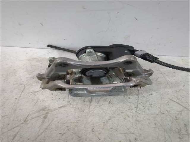 Foto 2ª: Pinza Freno Trasera Izquierdo Toyota Corolla 1.8 VVTI HYBRID ZWE219) HATCHBACK 140CV 103KW [2ZR-FXE] (2020)