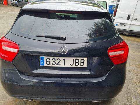 Foto 3ª: Portón Mercedes Clase A 140 A 200 CDI BLUEEFFICIENCY 176.001) 136CV 100KW [651901] (2012)