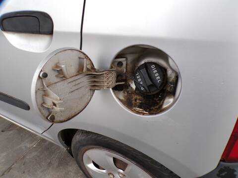 Tapa Exterior Combustible Kia Picanto D3FA