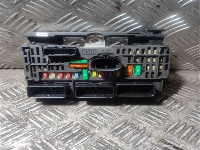 Caja Reles Fusibles Citroen C5 4HX BERLINA