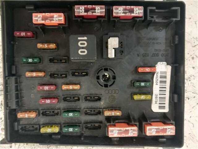 Foto 3ª: Caja Reles Fusibles Volkswagen Passat 2.0 TDI (140 CV) [CFF]