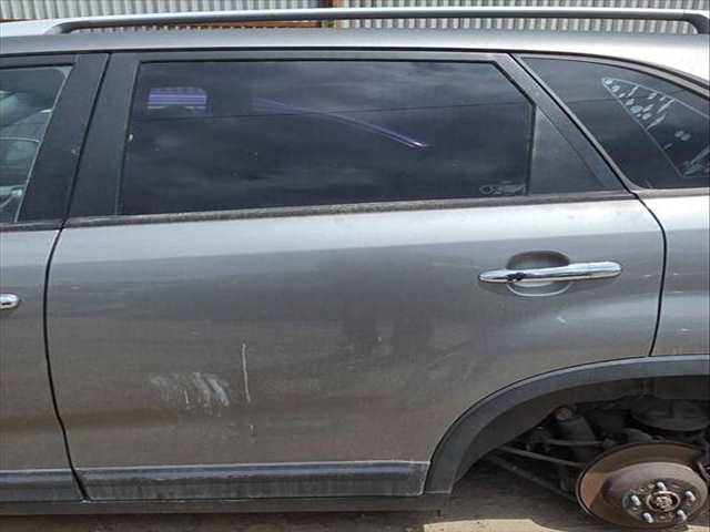 Puerta Trasera Izquierda Kia Sorento DRIVE 2WD 197CV 145KW