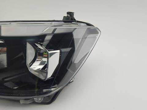 Foto 3ª: Faro Izquierdo Volkswagen Crafter 2.0 TDI 140CV 103KW FURGONETA [DNAE] (2025)