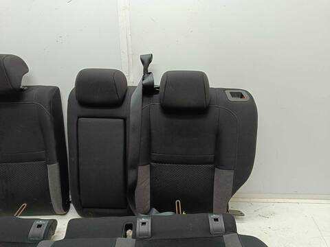 Foto 2ª: Asientos Traseros Nissan Qashqai N-STYLE 116CV 85KW [K9K] (2020)