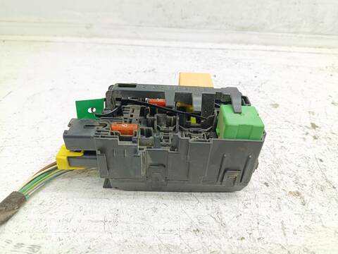 Foto 3ª: Caja Reles Fusibles Opel Viva L EXPRESS 102CV 75KW FURGON [YH01] (2021)