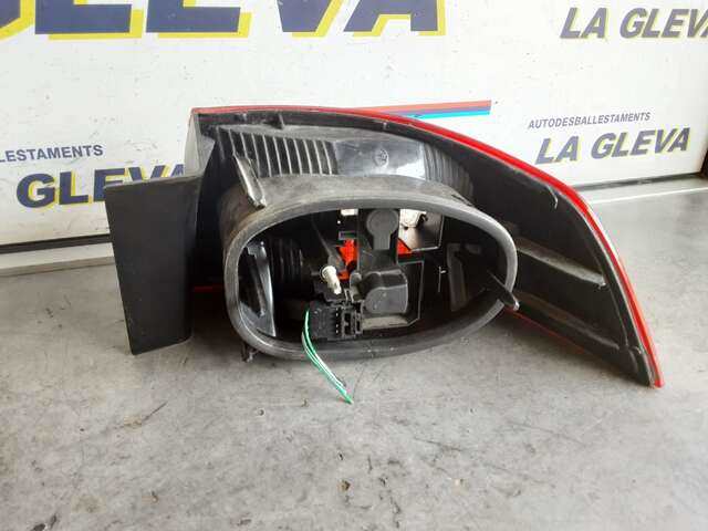 Foto 2ª: Piloto Trasero Derecho Renault Laguna 1.6 16V (2001)