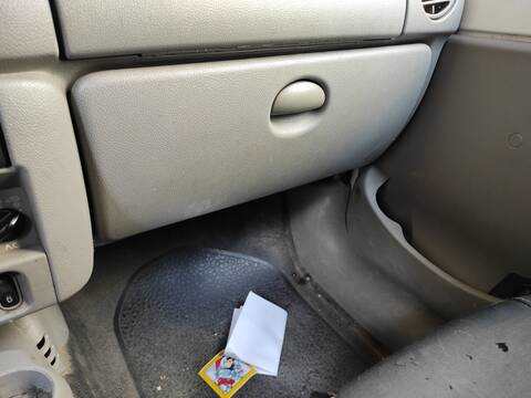 Guantera Nissan Kubistar K9K716