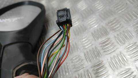 Foto 3ª: Retrovisor Derecho Renault Captur BLUE DCI 115 HFAD) 116CV 85KW [K9K872] (2020)