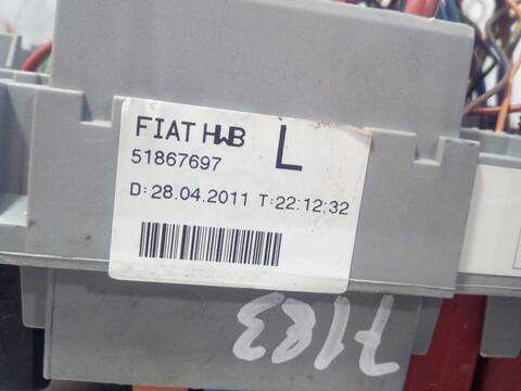 Foto 4ª: Caja Reles Fusibles Alfa Romeo Giulietta DISTINCTIVE 105CV 77KW [940A3000] (2011)