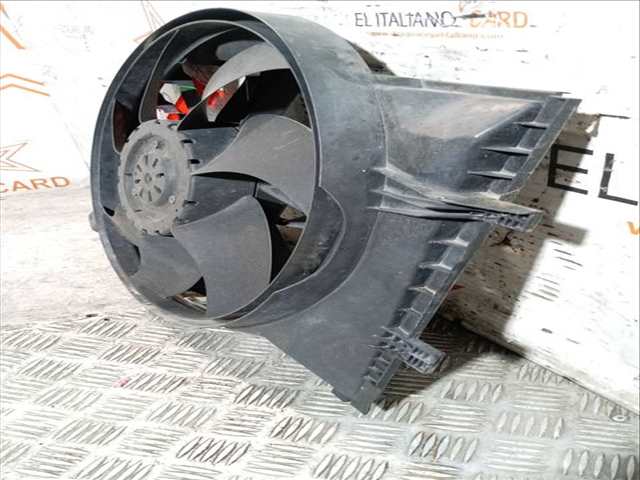 Foto 4ª: Electroventilador Mercedes Clase C 160 220 CDI LA) 203.008) BERLINA 150CV 110KW [OM646963] (2005)