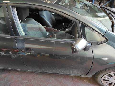 Foto 1ª: Puerta Delantera Derecha Toyota Auris 1ND (2008)