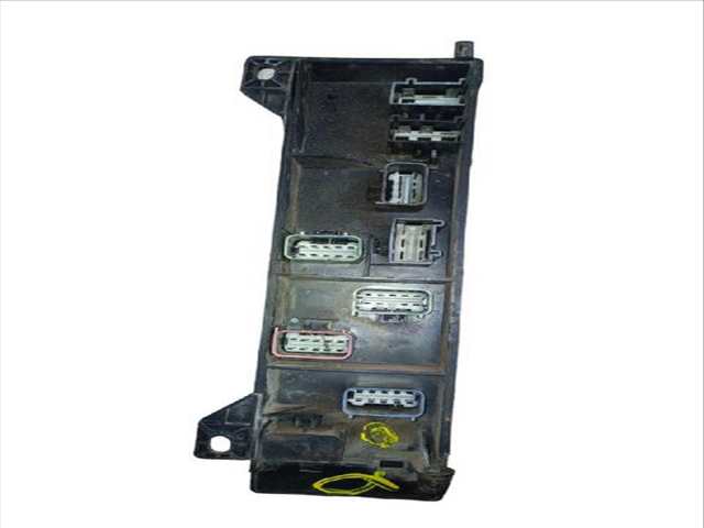 Foto 2ª: Caja Reles Fusibles Chrysler Voyager 3.3 I (1992)