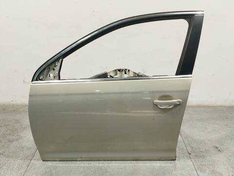 Puerta Delantera Izquierda Volkswagen Golf 1.6 TDI 105CV 77KW