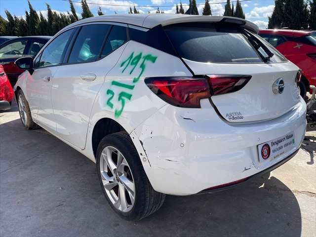 Foto 2ª: Portón Opel Astra 1.4 G 125cv [D14XFL] (2019)