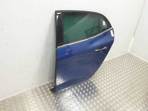 Foto 2ª: Puerta Trasera Izquierda Renault Megane TECH ROAD 101CV [H5F408] (2015)