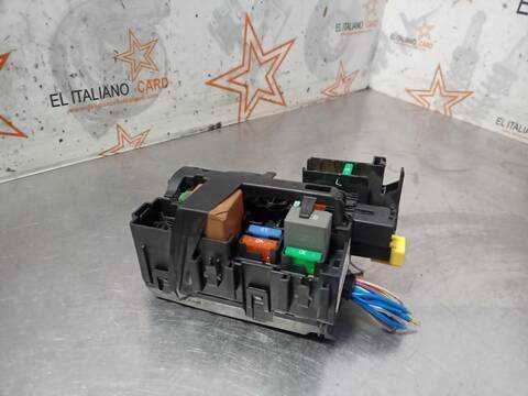 Foto 1ª: Caja Reles Fusibles Citroen C5 FEEL AIRCROSS 131CV 96KW [YH01] (2019)