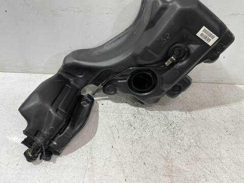 Foto 2ª: Deposito de Combustible Volkswagen Passat ADVANCE BERLINA 131CV 96KW [AVF] (2003)
