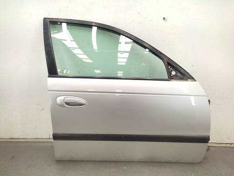 Foto 1ª: Puerta Delantera Derecha Toyota Avensis 1.6 AT220_) 110CV 81KW [4AFE] (1999)