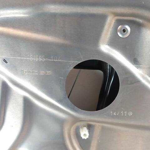Elevalunas Manual Trasero Derecho Mercedes Clase C 160 C 200 CDI 204.001) 136CV