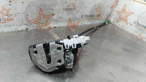 Foto 3ª: Cerradura Puerta Trasera Izquierda Toyota Yaris HYBRID FEEL 101CV [1NZ] (2016)