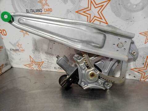 Foto 2ª: Elevalunas Manual Trasero Derecho Toyota Yaris HYBRID ACTIVE 101CV 74KW [1NZ] (2019)