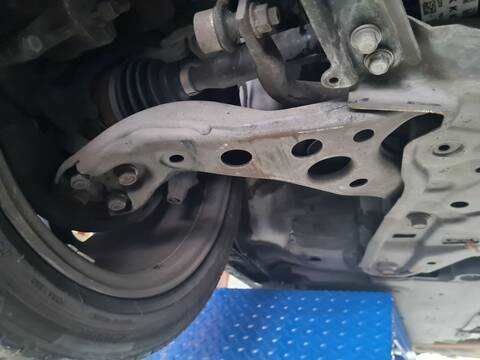 Foto 1ª: Brazo Suspension Delantero Derecho Toyota Corolla HYBRID FEEL 122CV [2ZR] (2019)