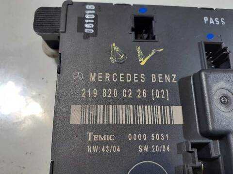 Foto 3ª: Centralita Cierre Centralizado Mercedes Clase C 160 320 - 350 CDI GRAND EDITION 219.322) 224CV 165KW [OM642920] (2006)
