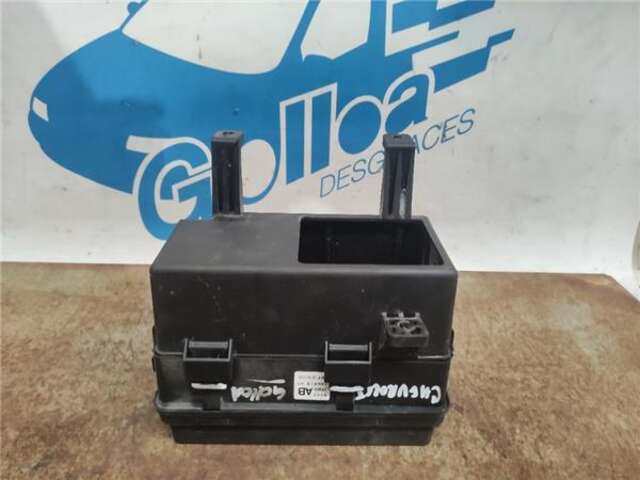Foto 2ª: Caja Reles Fusibles Chevrolet Lacetti 2.0 CDX [2.0 LTR. - 89 KW DIESEL CAT] [Z 20 S]