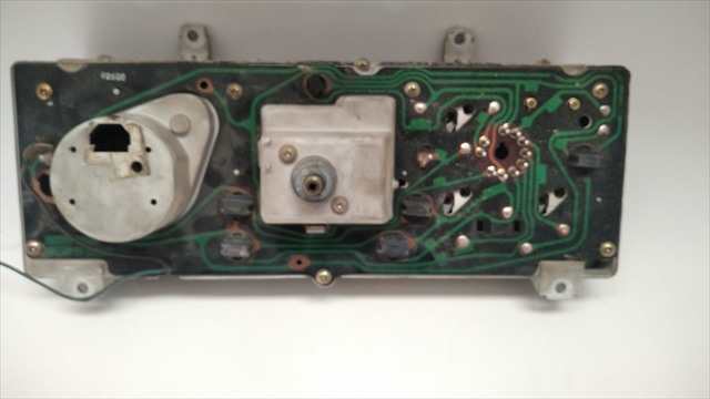 Foto 4ª: Cuadro de Instrumentos Nissan Patrol 2.7 D [MD27] (1983)