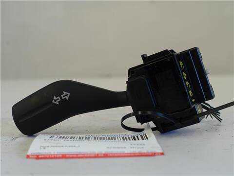 Foto 1ª: Mando Multifuncion Ford Focus 1.6 100CV 74KW [G/ HWDA] (2006)