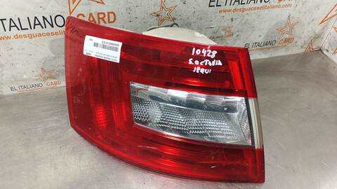 Foto 3ª: Piloto Trasero Izquierdo Skoda Octavia STYLE 110CV 81KW [CXX] (2015)