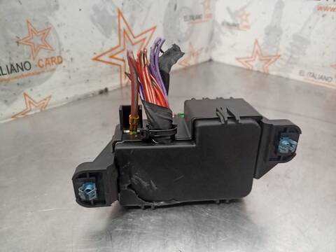 Foto 3ª: Caja Reles Fusibles Opel Mokka EDITION ECOFLEX 131CV 96KW [A17DTS] (2014)