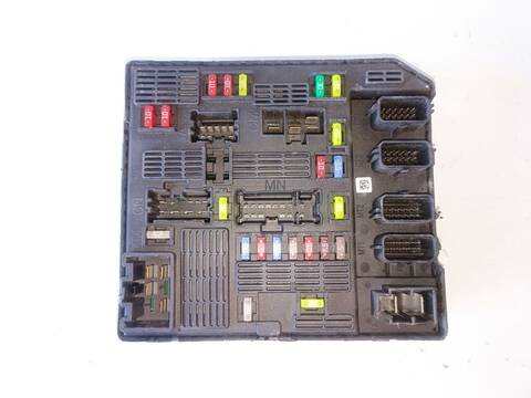 Caja Reles Fusibles Renault Scenic DYNAMIQUE 1.9 DCI DIESEL 131CV