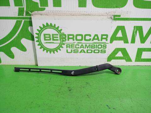 Brazo Limpia Delantero Derecho Audi A4 2.5 TDI 120KW) BERLINA 163CV