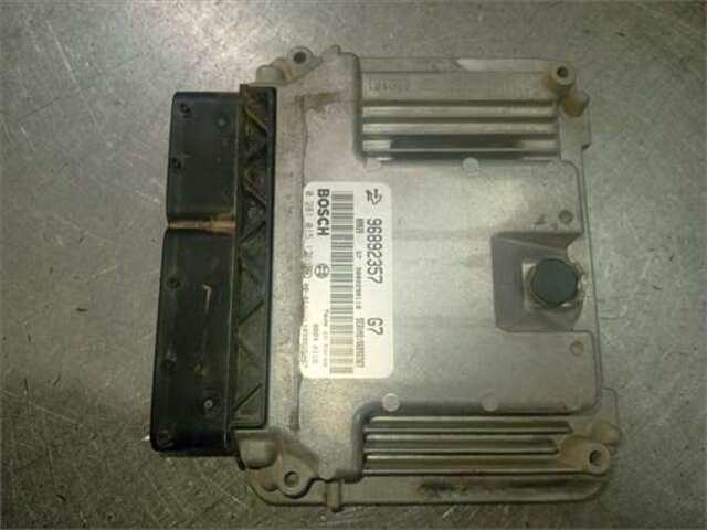 Foto 2ª: Centralita Motor ECU Chevrolet Captiva 2.0 VCDI LT [2.0 LTR. - 110 KW DIESEL CAT]