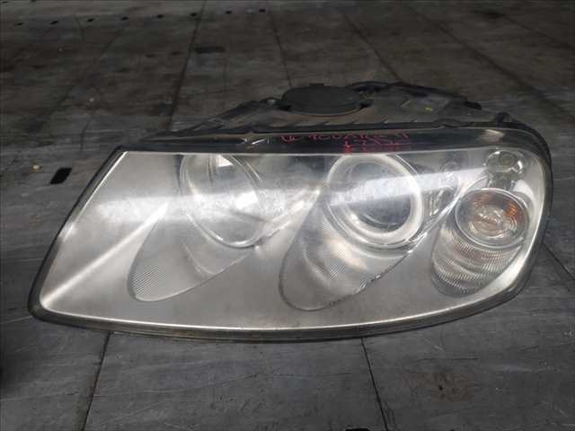 Faro Izquierdo Volkswagen Touran 2.5 TDI