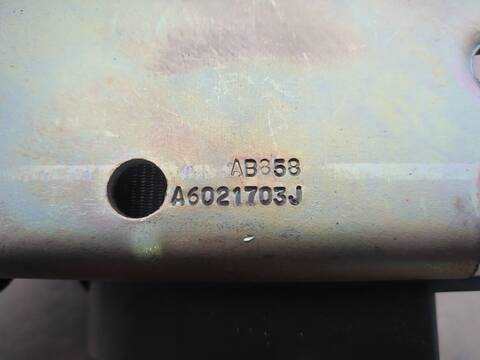 Foto 3ª: Cinturón Trasero Central Dacia Dokker ESSENTIAL 95CV 70KW [K9K U8] (2020)