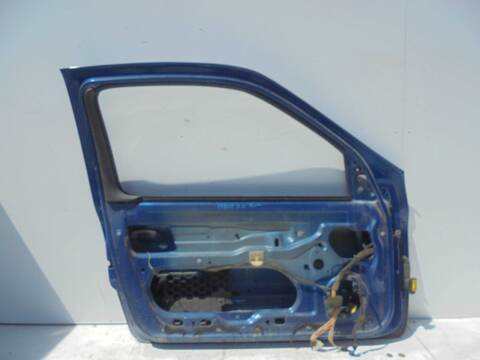 Foto 4ª: Puerta Delantera Izquierda Renault Clio CAMPUS 64CV 47KW [K9K 17] (2009)