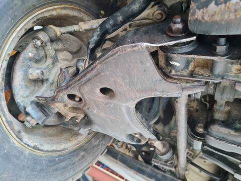 Brazo Suspension Delantero Derecho Nissan Terrano 2.7 TDI 4WD 125CV 92KW