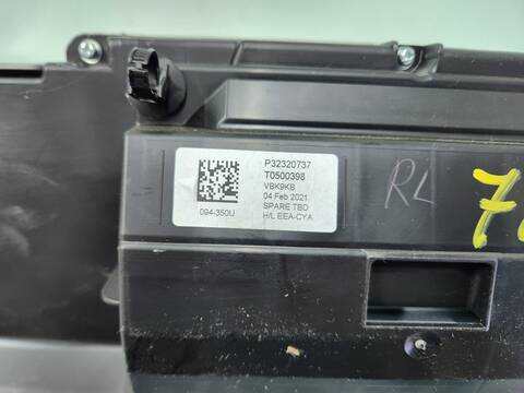 Foto 4ª: Cuadro de Instrumentos Volvo XC 40 MOMENTUM PRO 2WD 163CV 120KW [B3154T2] (2020)