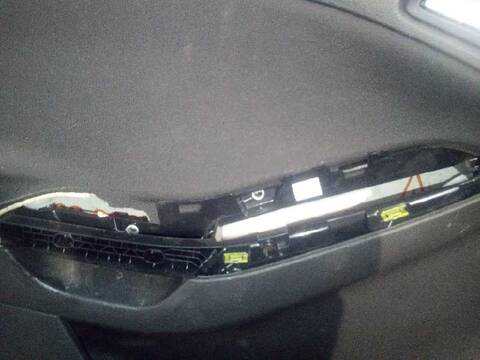 Foto 4ª: Tapizados Cartoneras Ford Focus TITANIUM 125CV 92KW [M1DD] (2015)