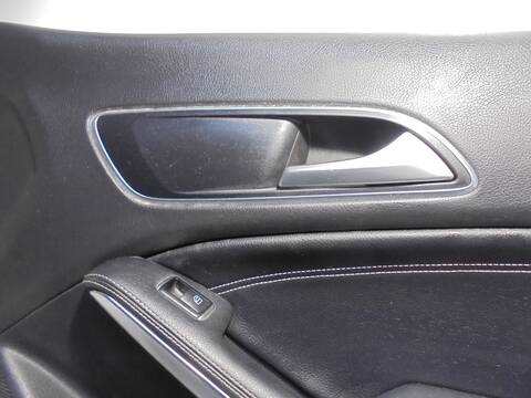 Foto 4ª: Tapizados Cartoneras Mercedes Clase C 160 CLA 220 CDI 117.303) 177CV 130KW [651930] (2015)