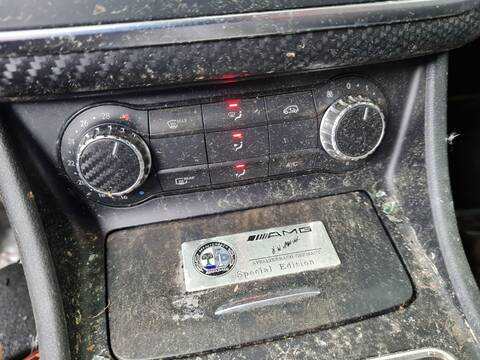 Foto 3ª: Mando Climatizador Mercedes Clase A 140 A 45 AMG 4-MATIC 176.052) 360CV 265KW [133980] (2013)