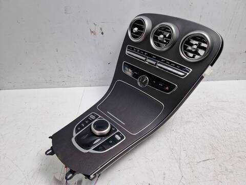 Consola Central Mercedes Clase C 300 2.0 TURBO 258CV 190KW M264.920 AMG W205)