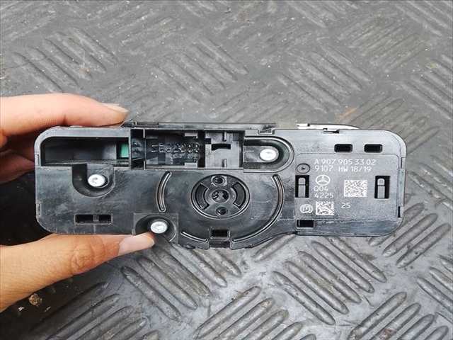 Foto 2ª: Mando Multifuncion Mercedes Sprinter 2.0 CDI 115CV (2024)