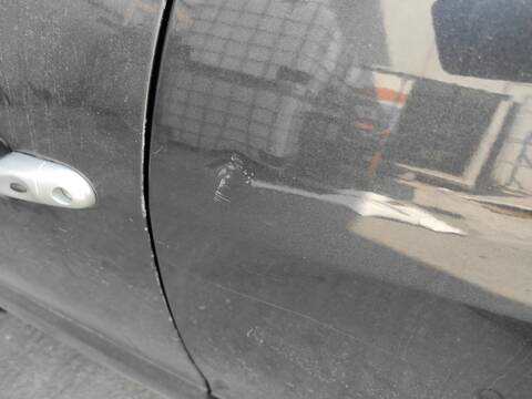 Foto 2ª: Puerta Trasera Izquierda Renault Scenic K9K832 (2010)