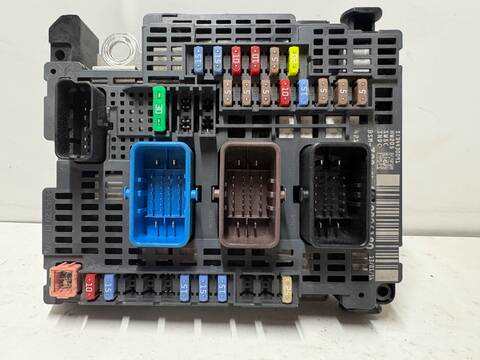 Foto 3ª: Caja Reles Fusibles Citroen C4 BHZ - BH01 PICASSO (2016)