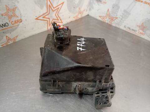 Foto 3ª: Caja Reles Fusibles Kia Rio CONCEPT 86CV 63KW [G4LA] (2014)