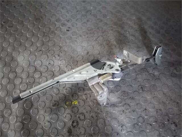 Foto 3ª: Freno de Mano Bmw Serie 1 114 2.0 120D [2.0 LTR. - 130 KW TURBODIESEL CAT] [N47 D20 C]